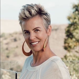 Meet your Posher, Sally